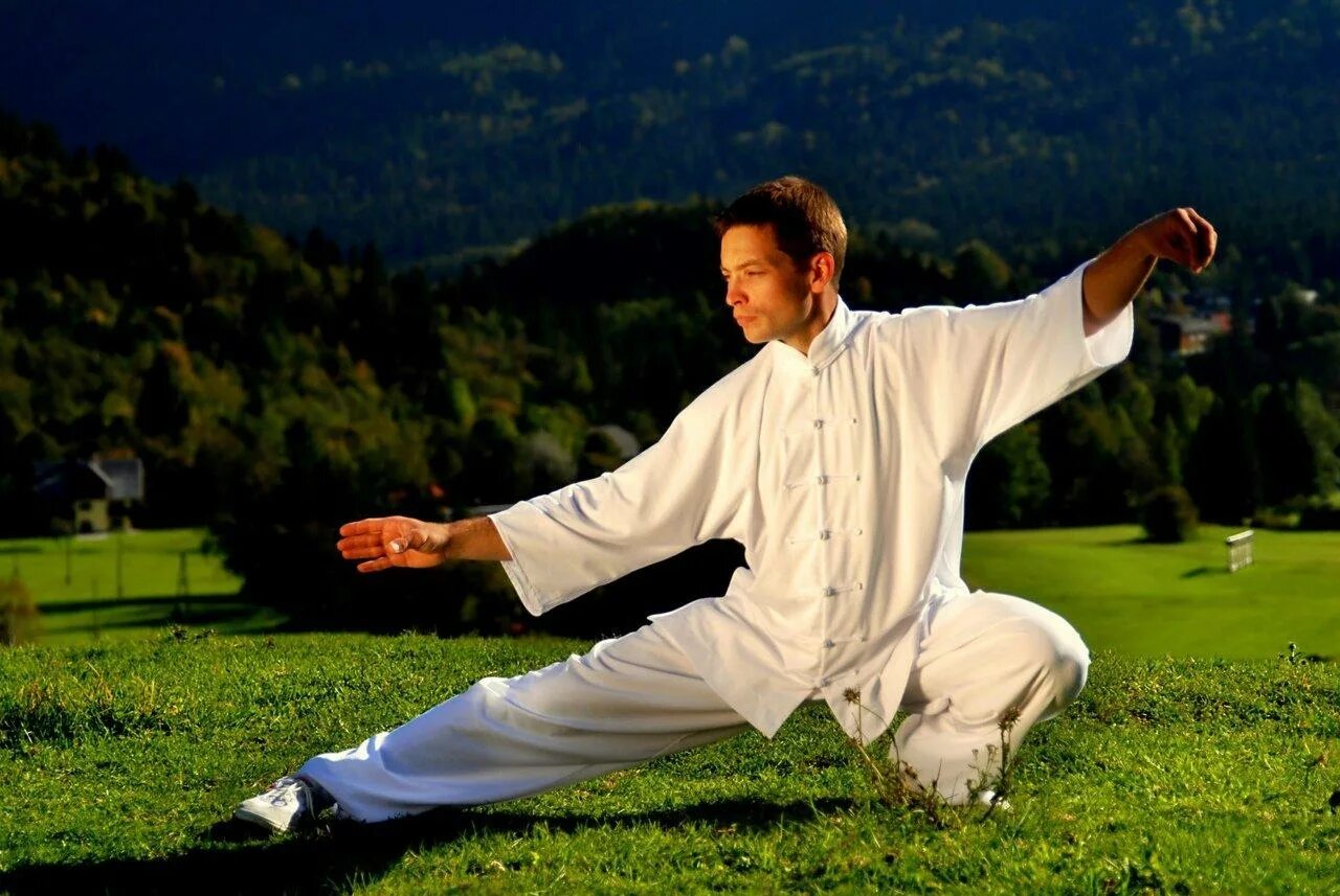 Традиционные системы оздоровления. Современные оздоровительные системы. Гимнастика цигун в китае. Традиционные оздоровительные системы. Китайская гимнастика цы гун.