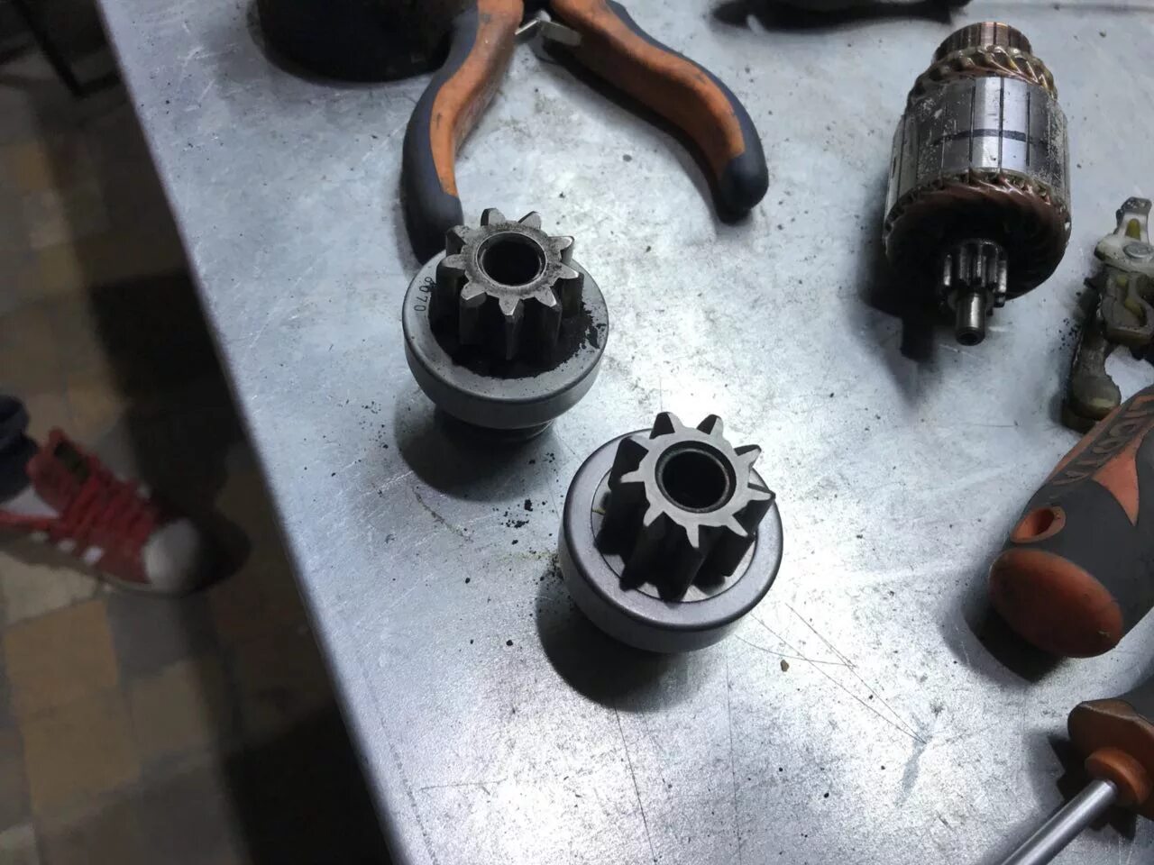 Причины поломки автомобильного стартера. Матиз стартер не крутится. 4. Коллектор ротора стартера bosch. Втягивающее ваз 2107.