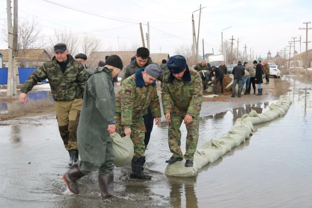 Казахстан потоп сегодня. Наводнение в Казахстане. Угроза подтопления. Противопаводковые мероприятия. Паводок угроза подтопления.