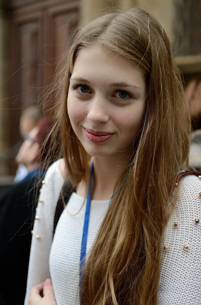 Teenage girl 14 15 16. 16 year girls videos. Девушки 13 yr+ old. Девчонки tiny. Карли гусе.