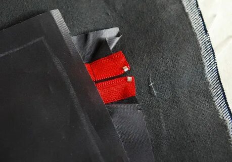 Карман на молнии по бокам