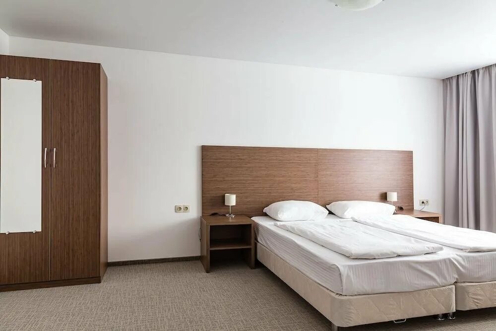 Отель лайнер екатеринбург кольцово. Отель лайнер екатеринбург кольцово. A-отель лайнер аэропорт екатеринбург 3*. Кольцово, екатеринбург, гостиница "лайнер". Отель лайнер екатеринбург кольцово.