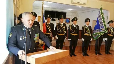 Приставы кызыл