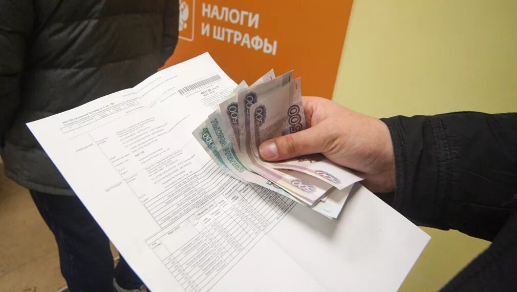 Льготы жкх. Советские плакаты жкх. Жкх плати налоги. Картинка оплатить налоги до 1 декабря 2024. Жкх плати налоги.