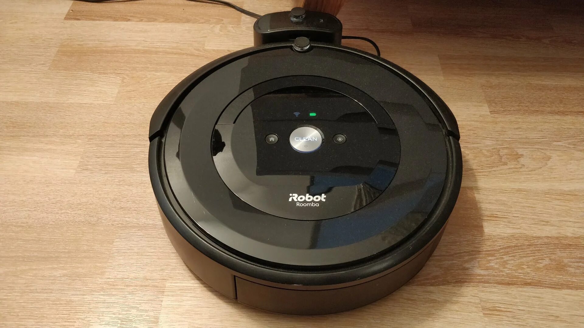 Пылесос roomba e5. Пылесосы roomba 2015. контейнер irobot roomba 505. irobot roomba нижняя крышка. roomba 6660.