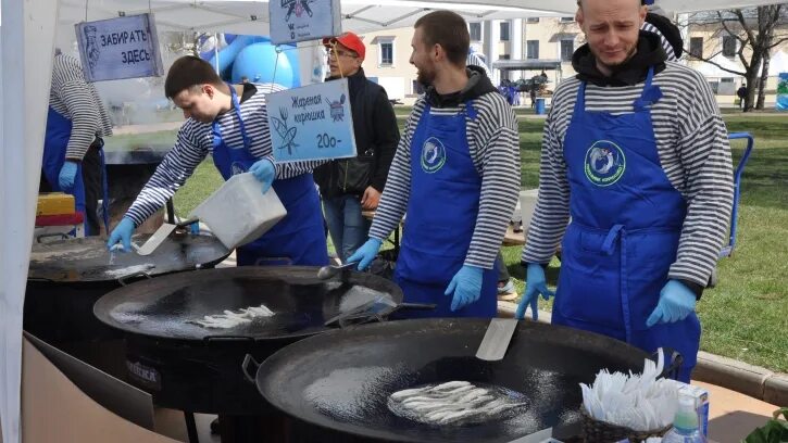 Праздник корюшки в спб. Фестиваль корюшки в санкт-петербурге 2022 даты. Праздник корюшки санкт. Фестиваль корюшки спб. Праздник корюшки 2022 в петропавловской крепости.