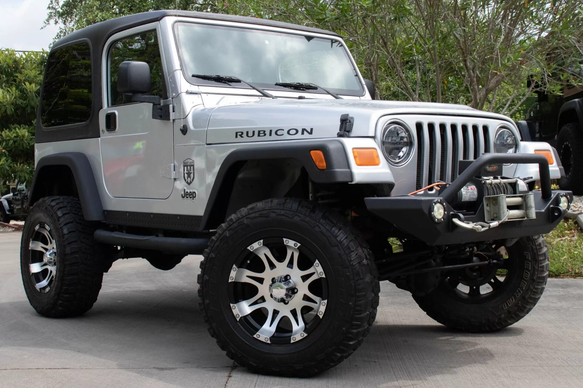 Вранглер рубикон купить. Jeep Wrangler Rubicon. Jeep Wrangler Rubicon 2000. Джип Вранглер 2004. Jeep Wrangler Rubicon 2004.