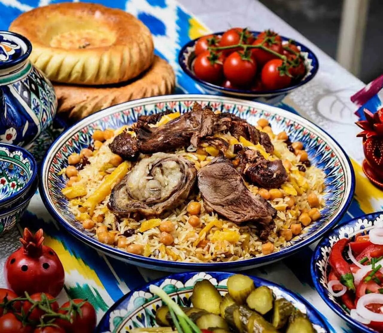 Плов узбекский дастархан. Чайхона самарканд узбекская кухня. Мармарит. Национальный плов узбекистана. Татарская кухня.