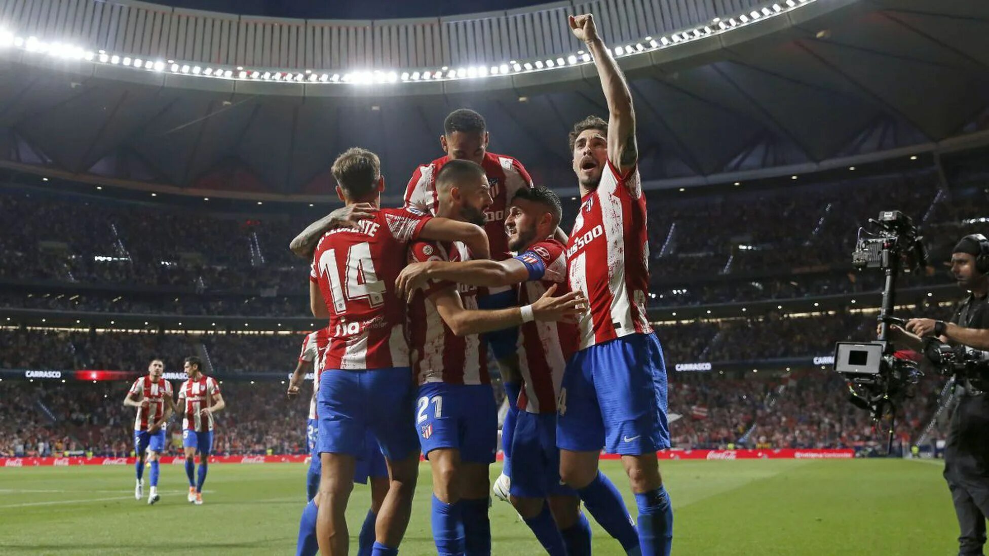 Atletico madrid. Защитники атлетико мадрид лучшие. Атлетико мадрид. Трансферные новости атлетико. Трансферные новости атлетико.