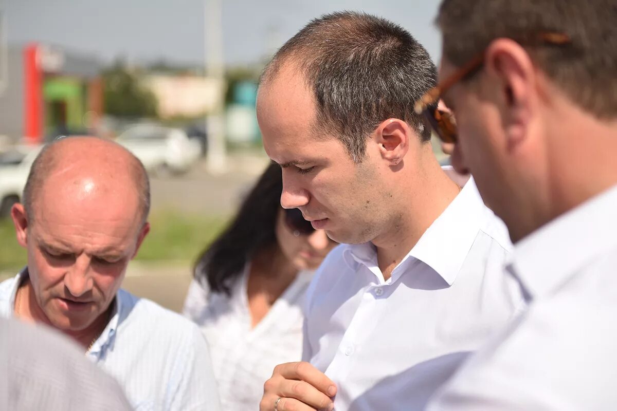 работа в белгороде вакансии. завод жбк воронеж директор. белгород свежие рабочие вакансии. форма работников аэропорта белгород. белгород свежие рабочие вакансии.