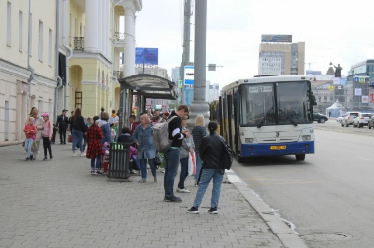 Автобусы екатеринбург изменения. Пассажирский автобус. 609 Маршрутка. 609 Автобус маршрут. Транспорт Екатеринбург изменения.