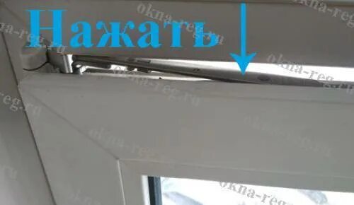 Пластиковое не открывается на проветривание что делать. Заклинило пластиковое окно. пластиковое окно не открывается на проветривание. пластиковое окно механизм режима проветривания. заклинило ножницы на пластиковом окне.