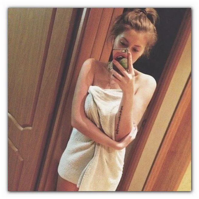 15 летнюю в душе