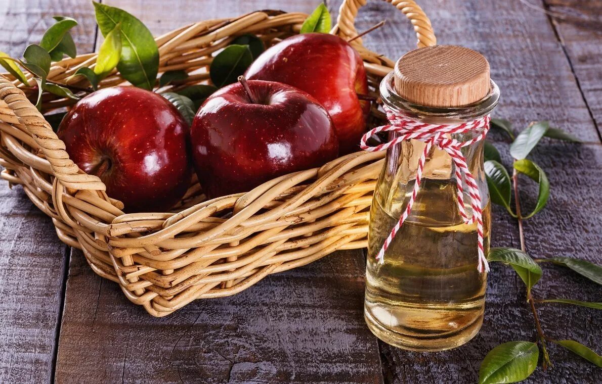 Как сделать яблочный уксус из яблок. Яблочный уксус apple vinegar. яблочный уксус фото. уксус яблочный натуральный. яблочный уксус красивое фото.