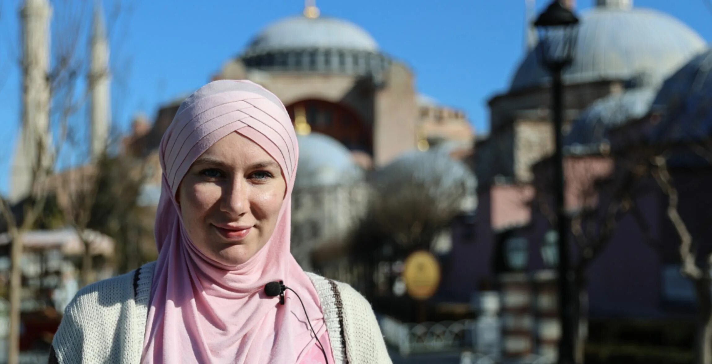 Aisha Rosalie. Мусульманки в Британии.