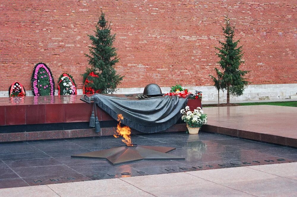 Красная площадь памятник неизвестному солдату