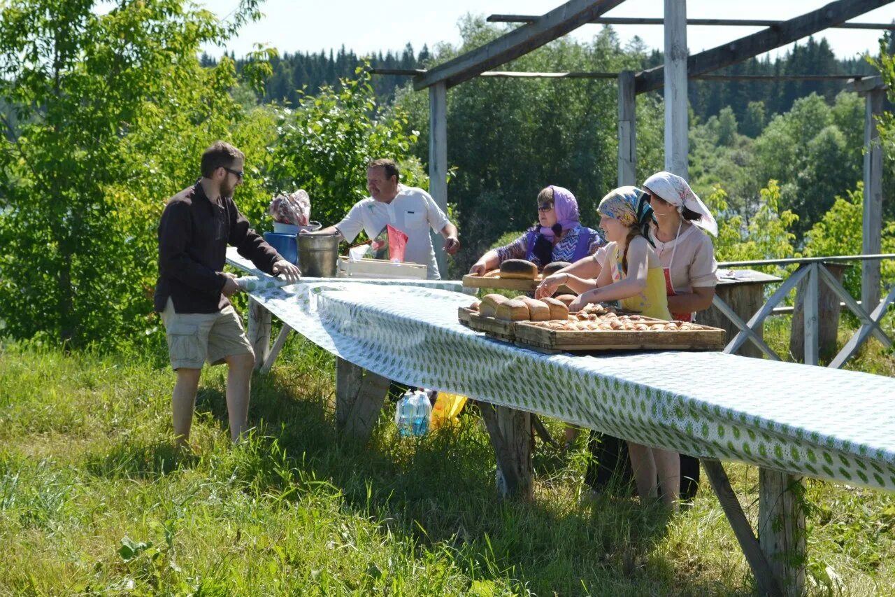 завивание березки на троицу. озеро плахино красноярский край. троица праздник гуляния. народные гуляния на троицу. село ашлык вагайского района.