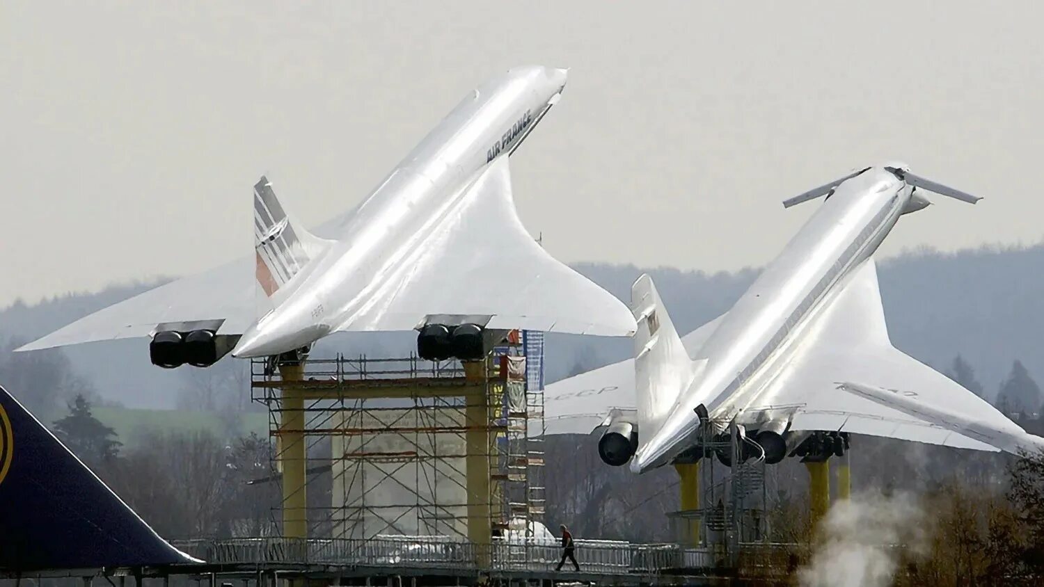 Ту-144 сверхзвуковой самолёт. Concorde ту 144. Самолёт Конкорд и ту 144.