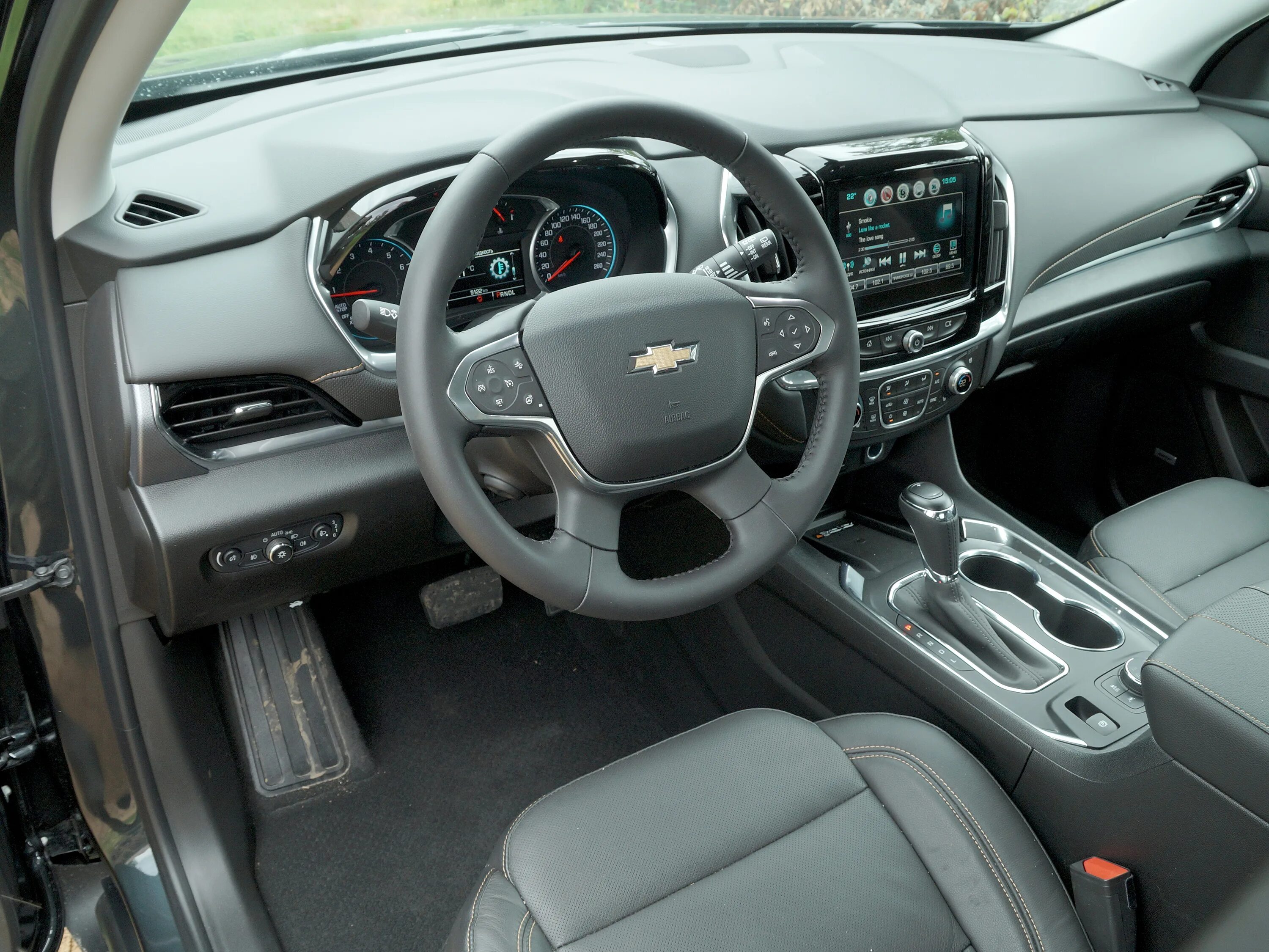 Шевроле внутри салона. Chevrolet Traverse салон. Chevrolet Traverse 2018 салон. Шевроле Traverse 2008 Interior. Chevrolet Traverse внутри.