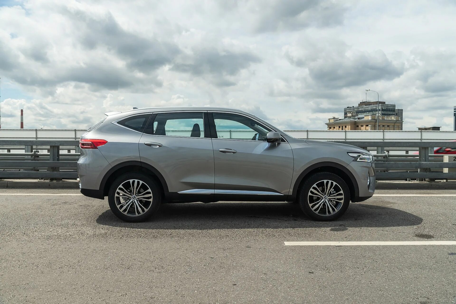 Шины haval f7x. Хавал ф7. haval f7 2025. haval f7 серый. диски на хавал ф7.