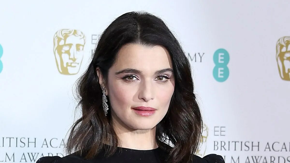 Фрэнки йель. Henry earl j. Рэйчел вайс гламур. Рэйчел вайс 2021. Хайми вайс.