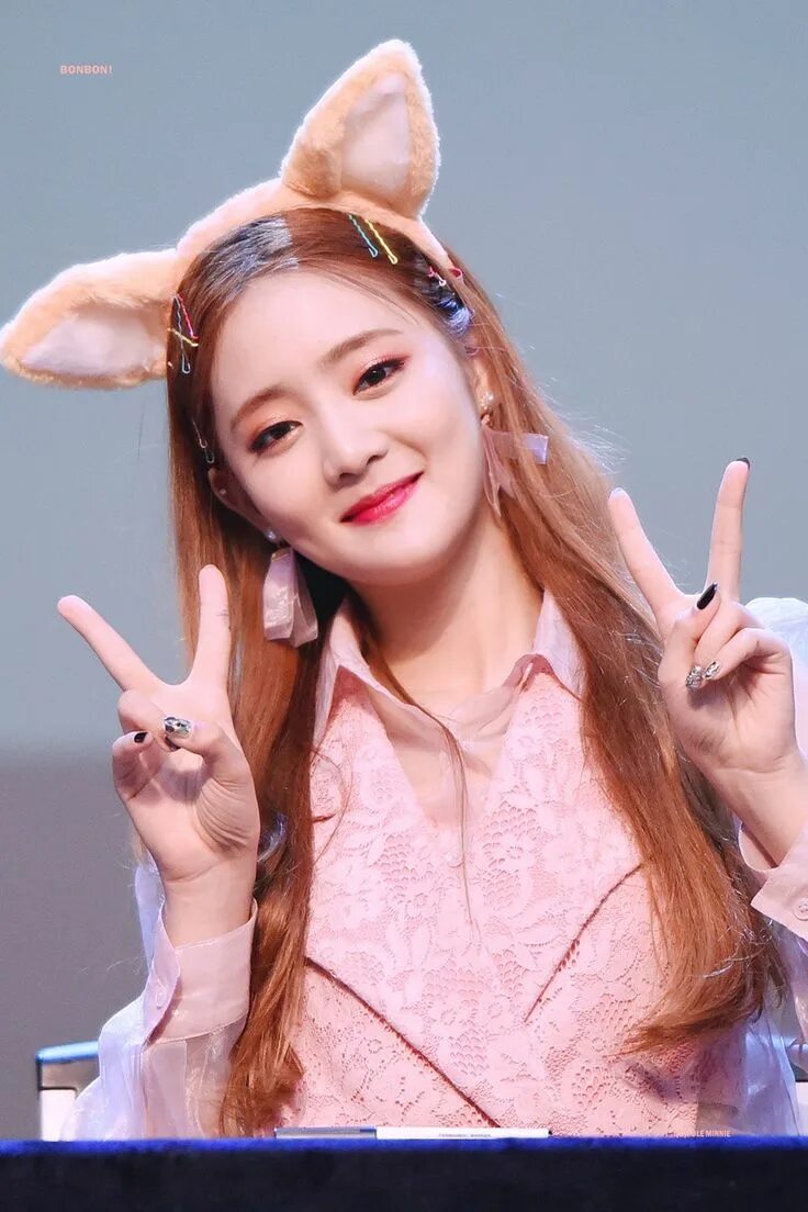 Сколько лет минни из джи айдл. Minnie gidle. минни ниша йонтарарак. минни g idle. минни кпоп.