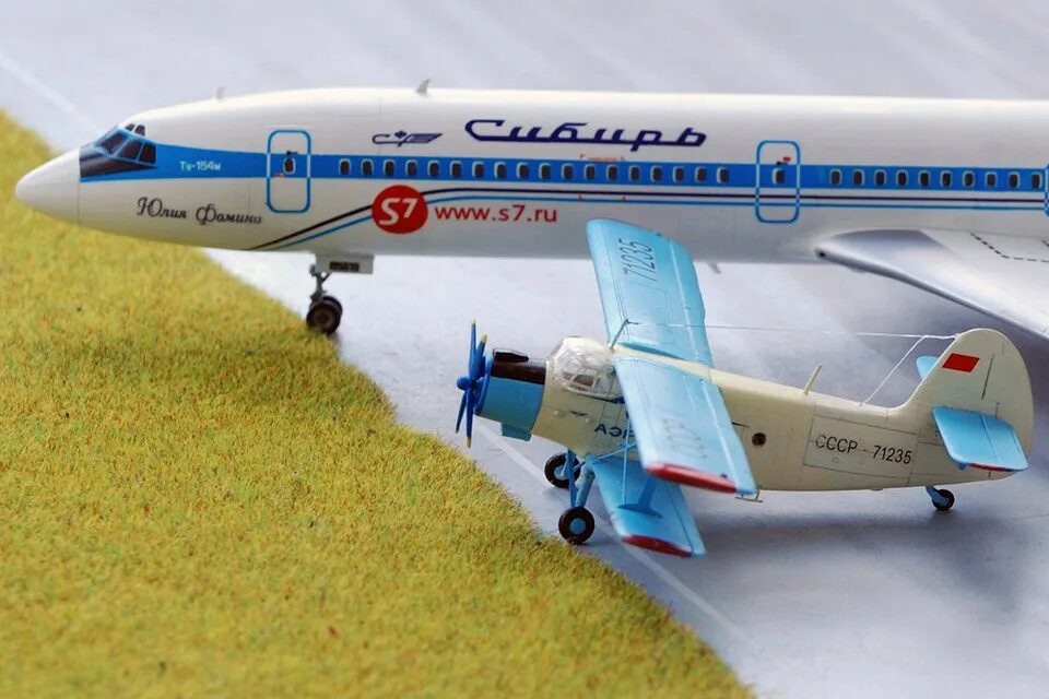 Самолет ан 2 модель. Ан-2 1/144. амодел ан-2. herpa ан 2. модель самолета ан 2 1:144.