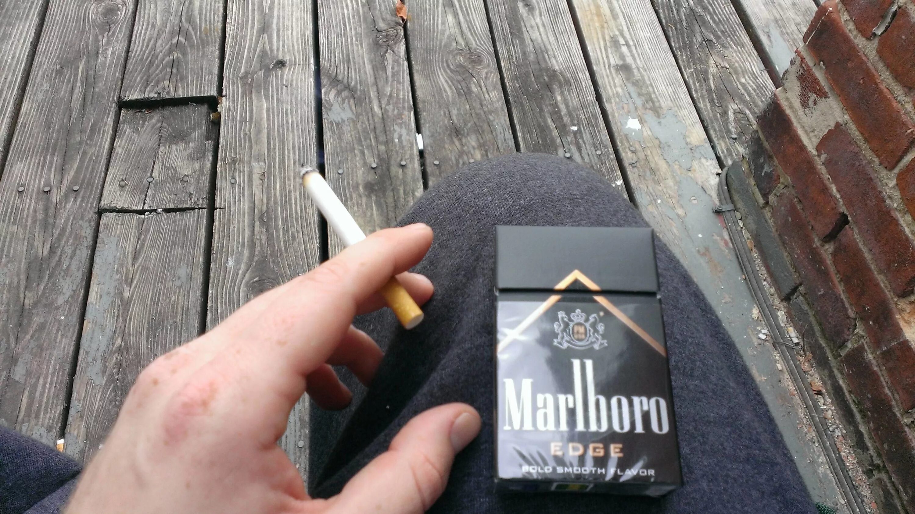 Мальборо premium black. Сигареты мальборо черные. Сигареты мальборо черные. Мальборо микро черные. Сигареты мальборо с ментолом.