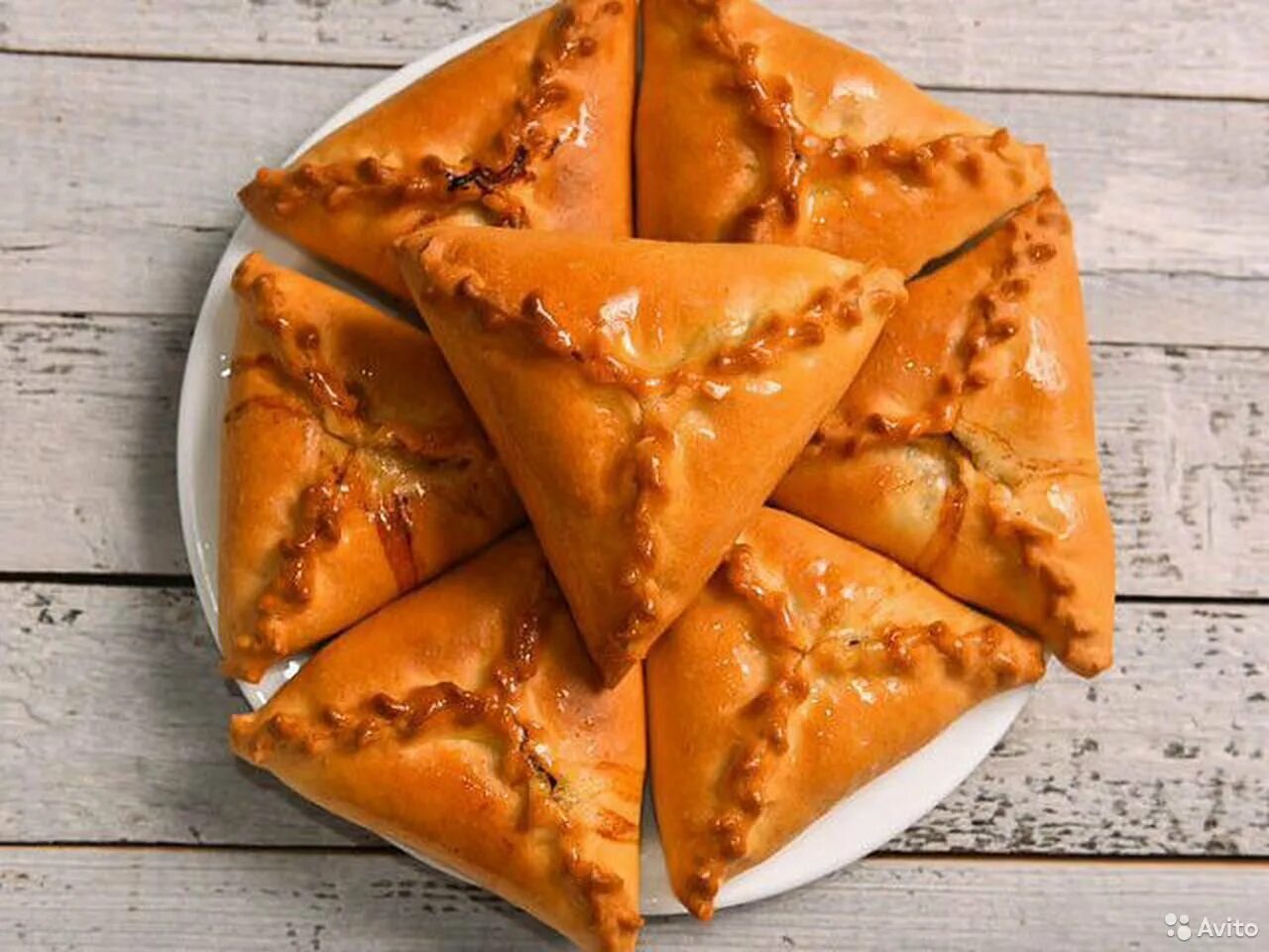 Рецепт эчпочмак с мясом. Татарское национальное блюдо эчпочмак. эчпочмак пирамида. башкирское национальное блюдо эчпочмак. татарское национальное блюдо «эчпочмак» (треугольники).
