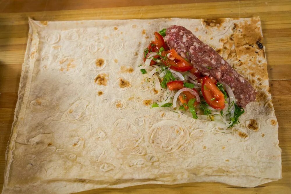 Кюфта Lavash. Lavash армянский. Лаваш на столе. Лаваш Восточный.