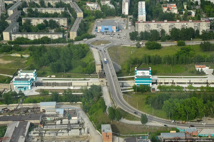 Микрорайон шлюзы новосибирск. Микрорайон шлюз Новосибирск. ОБЬГЭС Новосибирск шлюзы. Шлюз Академгородок. Шлюзы в Новосибирске сверху.