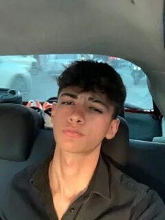 Erkak qanday yechinadi (foto)