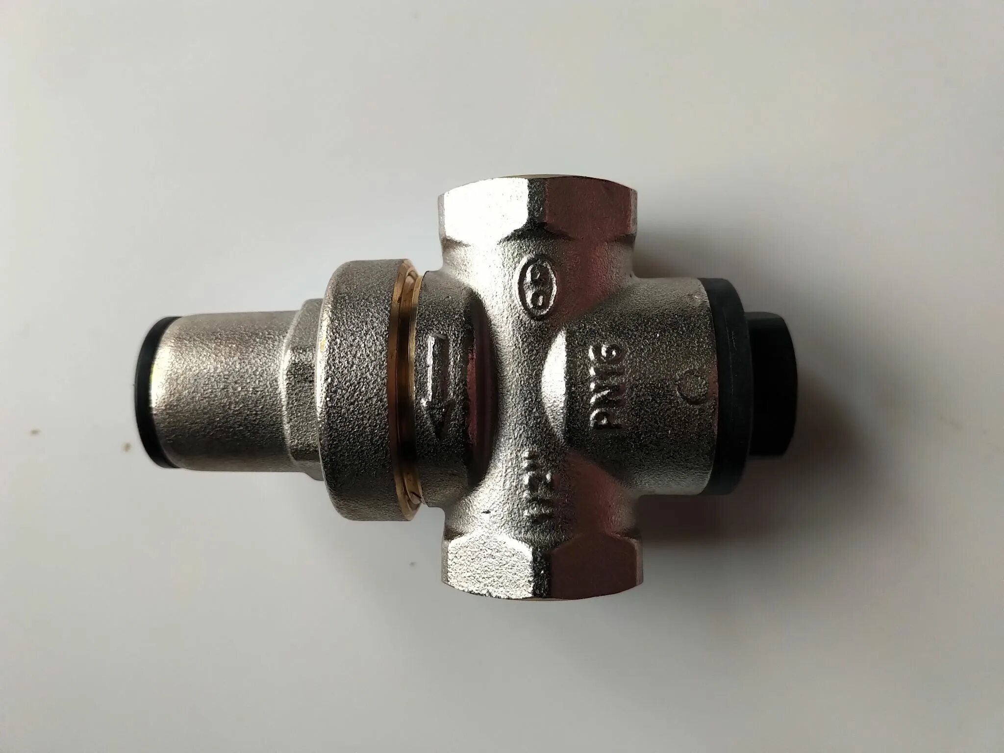 Редуктор давления поршневой 1/2" 1-6 бар стм carrrf12. Редуктор давления от 1до 4,5 бар 1/2" valtec (vt. Редуктор давления pn25. Редуктор давления валтек 1/2. 5 бар 1/2.