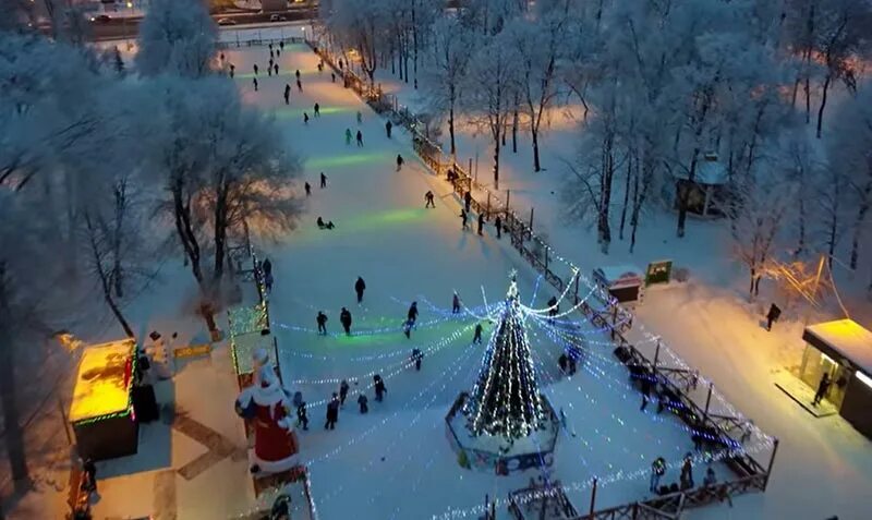 Каток 50 лет. Парк дружбы каток. Каток в парке 50 летия октября. Каток в парке дружбы, Москва. Каток парке парке 50-летия октября.