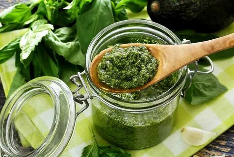 Петрушка на зиму с чесноком и маслом