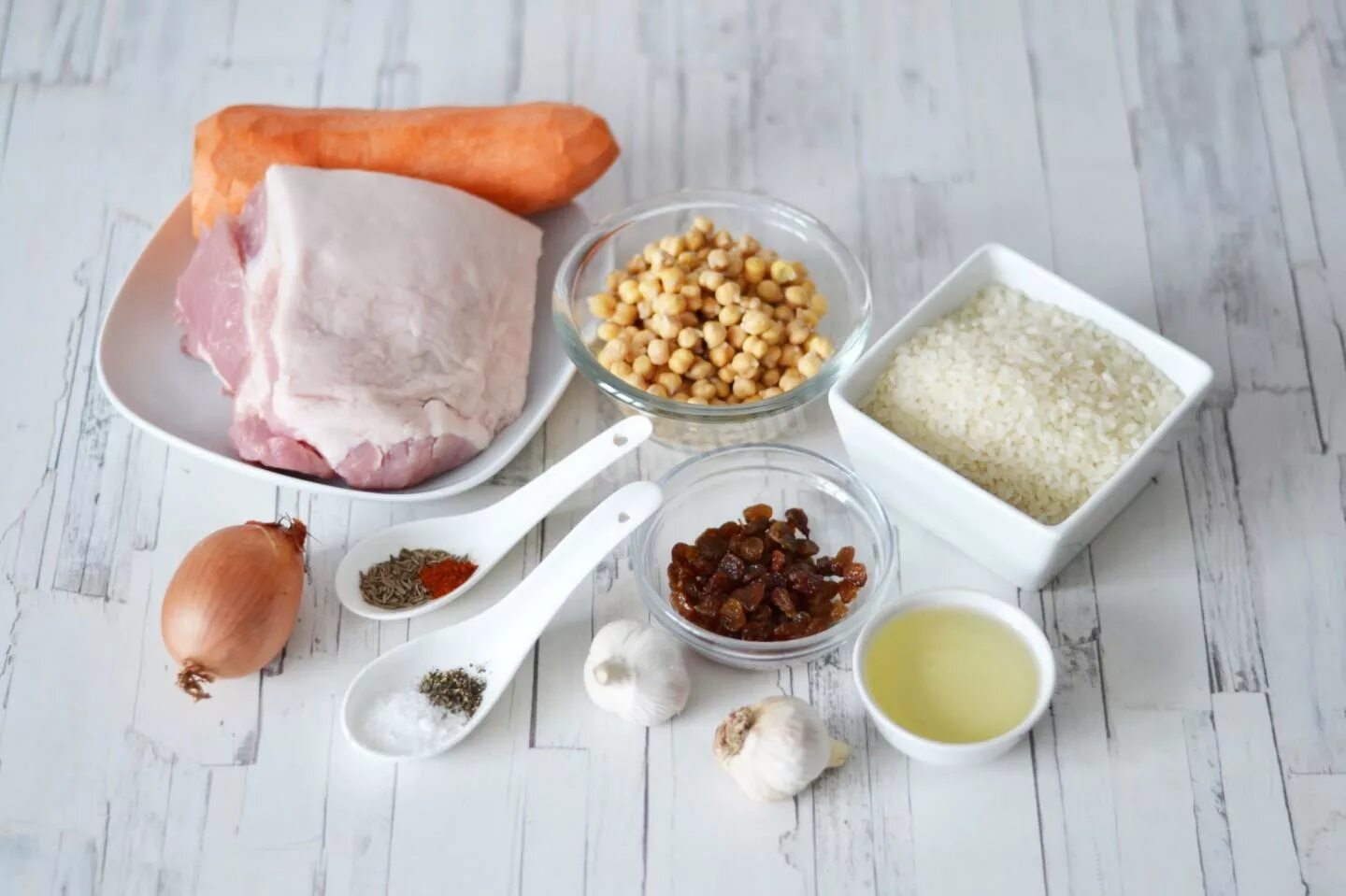 Какие продукты для плова. Ингредиенты для плова. набор продуктов для плова. приготовление плова ингредиенты. узбекский плов ингредиенты.