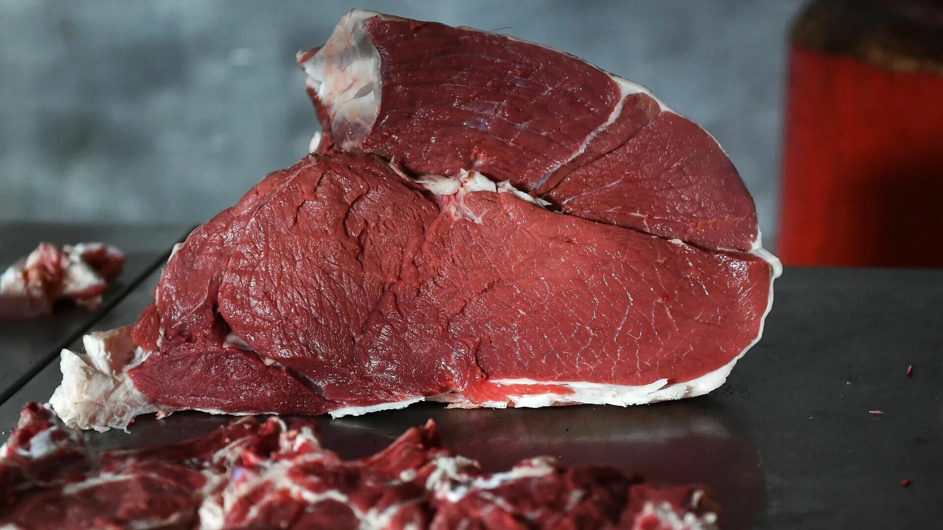 Мясо есть запретят. Мясо. Импортная говядина. Красное мясо фото. Импорт говядины.