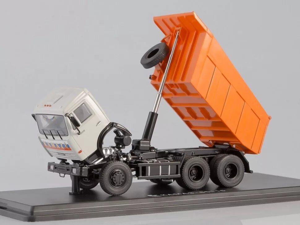 Камаз 65115 модель. Камаз 65115 1:43 ssm. камаз-65115 самосвал 1:43.. камаз 65115 самосвал модель 1 43. камаз 65115 ssm.