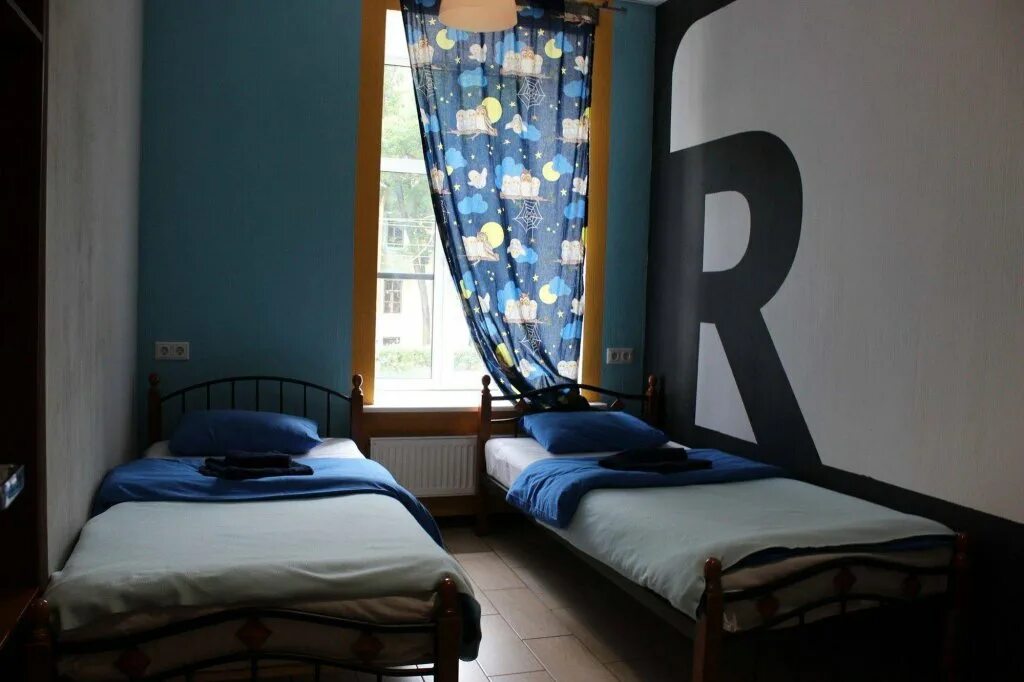 Хостелы на пушкинской петербург. Кино хостел загородный просп 37 санкт-петербург. Мини гостиницы фото. Загородный проспект 37 санкт-петербург кино хостел. Хостелы на пушкинской петербург.