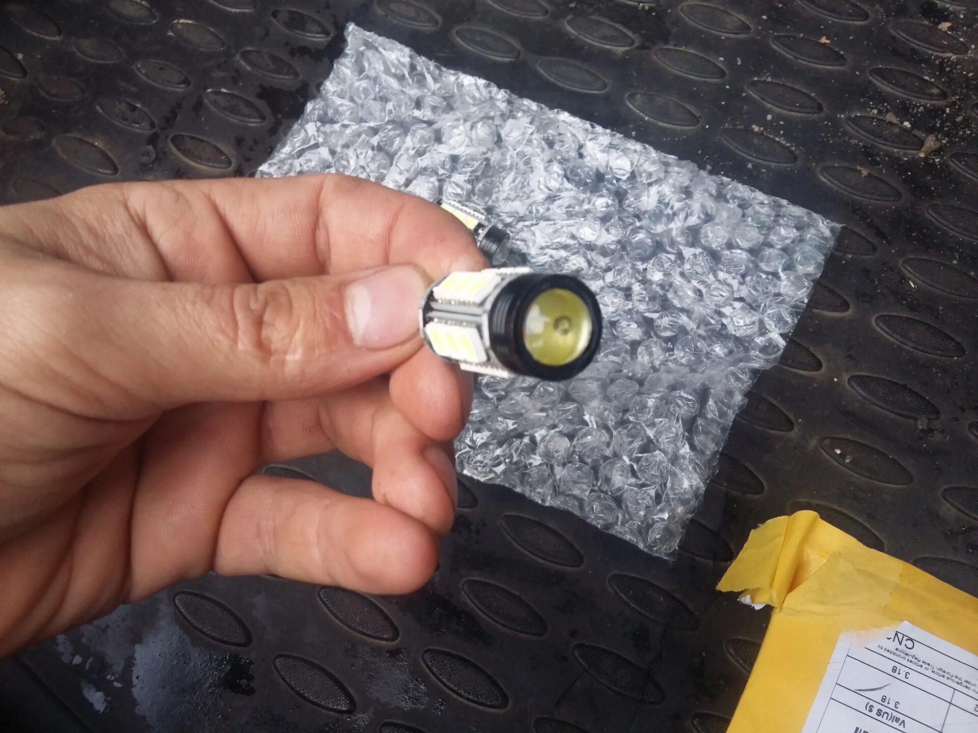 Фонари заднего хода w21w 21. Лампочка заднего хода мазда 6 gh 2008. Лампочка заднего хода мазда 3. Мазда 6 лампочка заднего хода. Мазда 6 лампочка заднего хода.