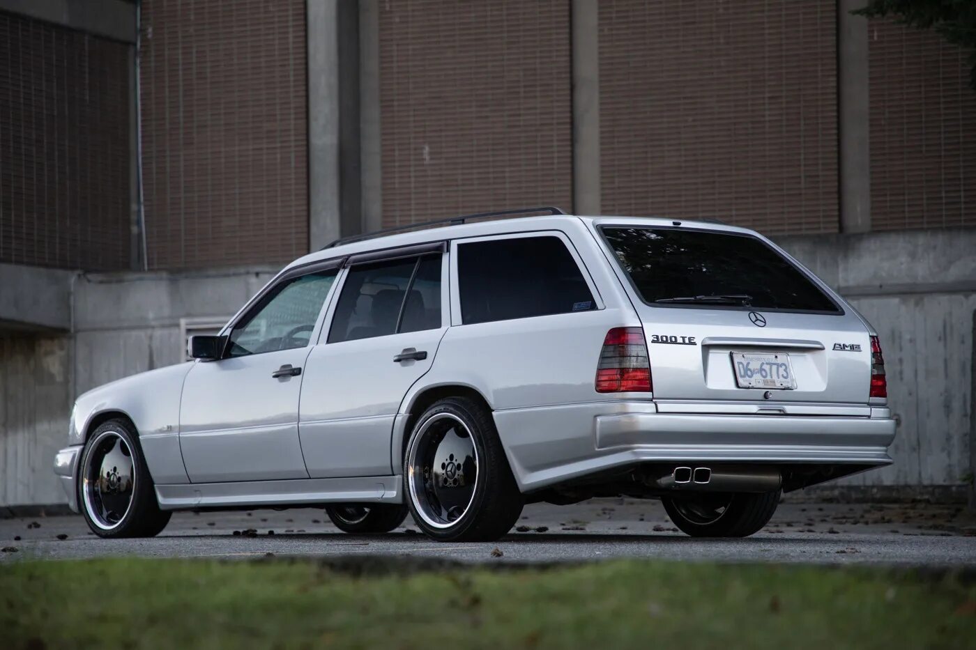 Мерседес s124 универсал. Mercedes w124 универсал. Мерседес Бенц w124 универсал. Мерседес Бенц 124 универсал.