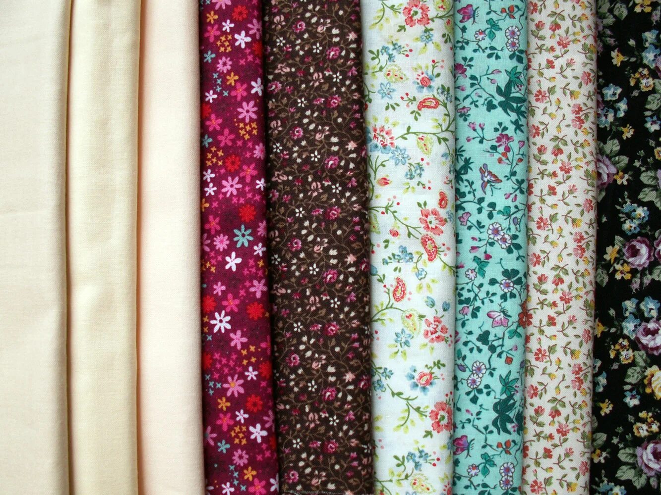 Ткани изготавливаются из. Красивые ткани. Рулон ткани. Ткань хлопок. Разноцветная ткань.