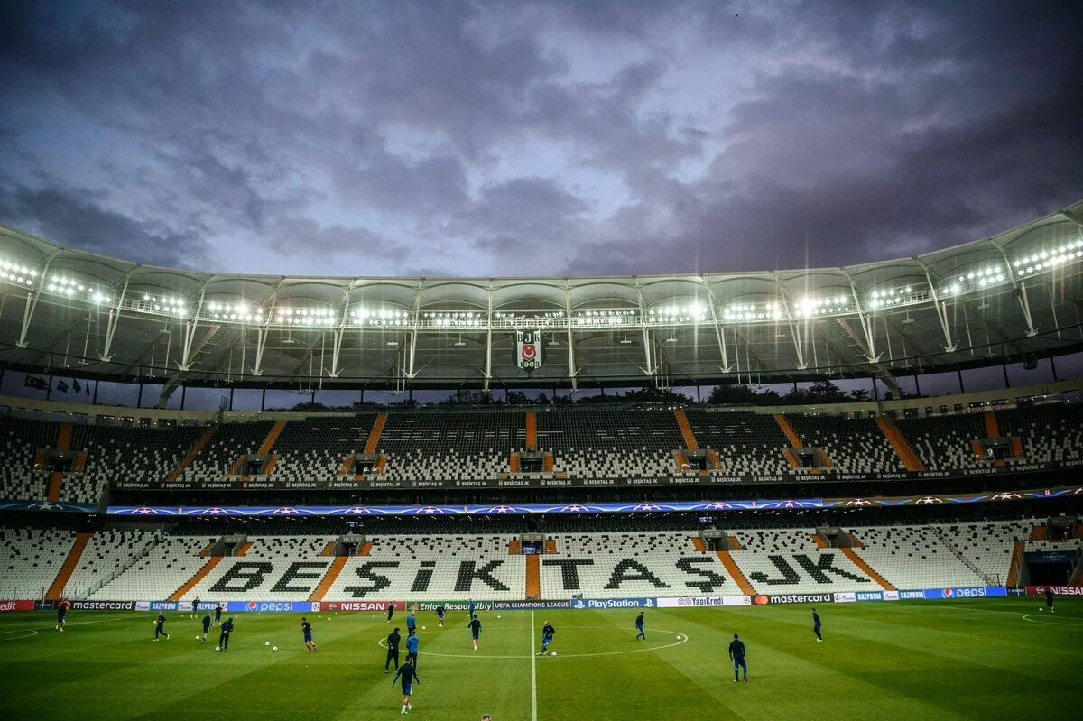 Стадион бешикташ. Водафон Арена Бешикташ. Стадион Бешикташа. Vodafone Arena. Стадион Водафон Арена.