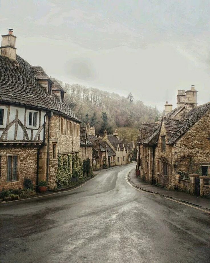 Villages england. Деревня Касл комб Англия. Уилтшир Англия. Деревня Карсли Британия. Деревушке Англии - Castle Combe..