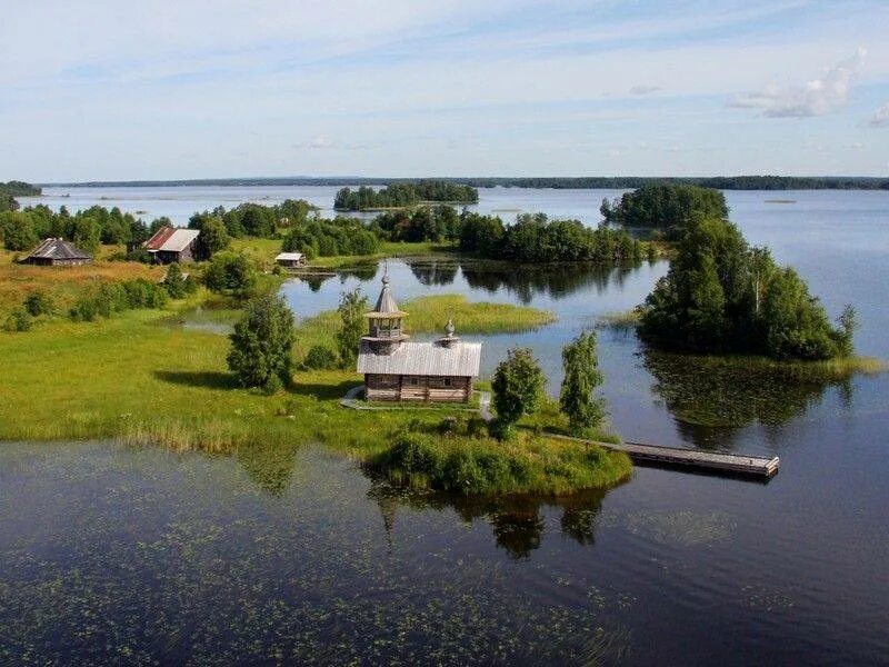 Озеро д остров. Остров Кижи (Медвежьегорский район). Деревня Еглово Карелия. Заонежье Карелия. Деревня Кижи Карелия.