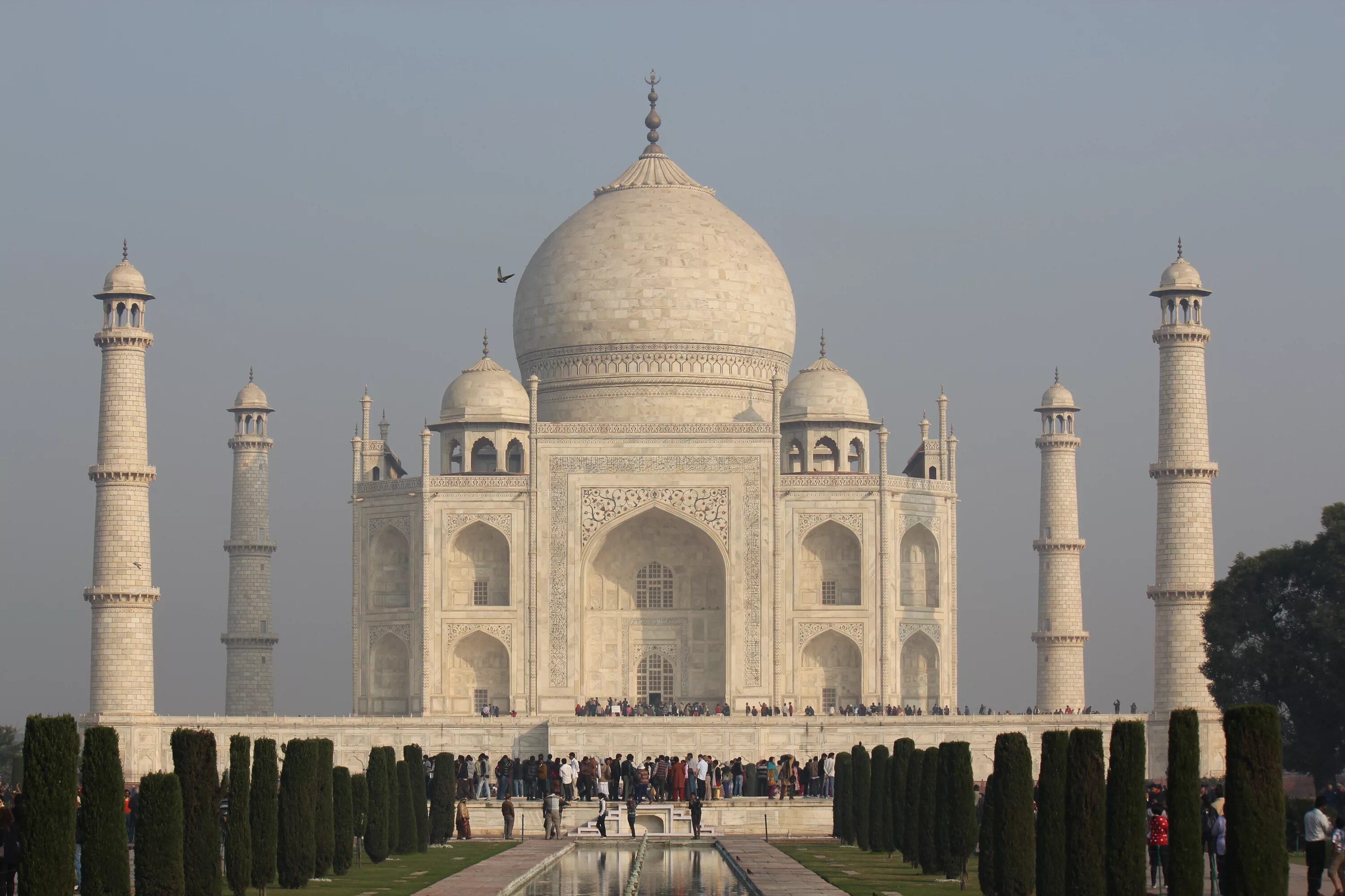 Сообщение симметрия в архитектуре. Тадж махал симметрия. здание taj mahal. тадж махал осевая симметрия. тадж махал симметрия в архитектуре.