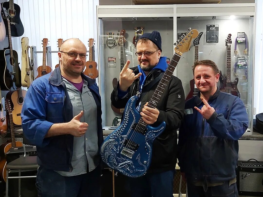 Гитара александра пушного. Александр пушной 2009. Владимир пушной. Александр пушной 2009. Александр пушной.