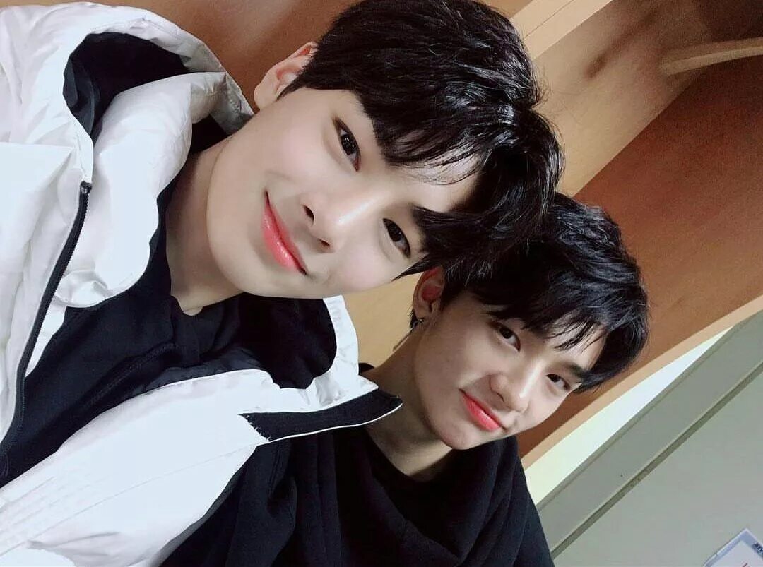 Хван хёнджин. Хенджин и т и 18. Ateez хонджун. Хенджин и т и 18. Сынмин и джисон.