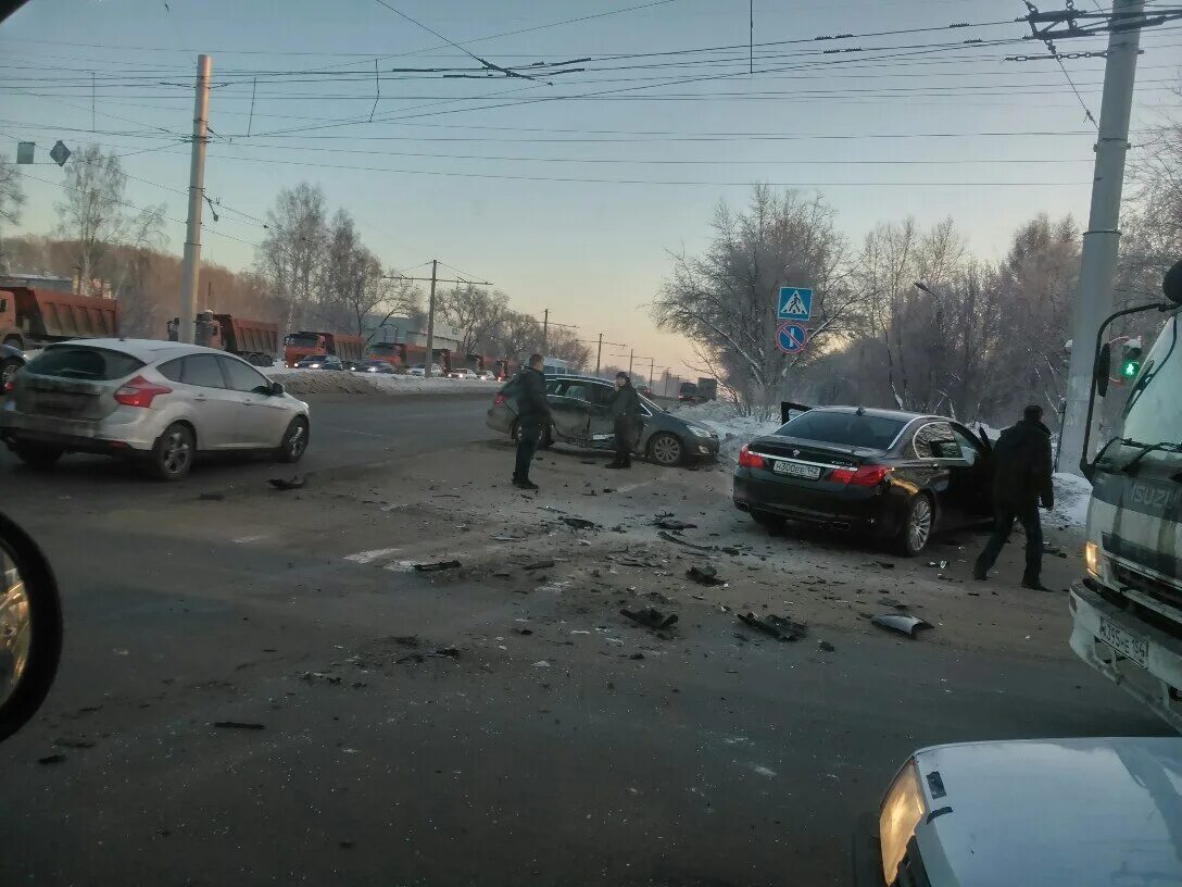 Прогноз сегодня кемерово. Перекресток Химиков Терешковой Кемерово. ДТП на Терешковой Кемерово. Перекресток пр Ленина и Терешковой в Кемерово. Пересечение Химиков и Терешковой.