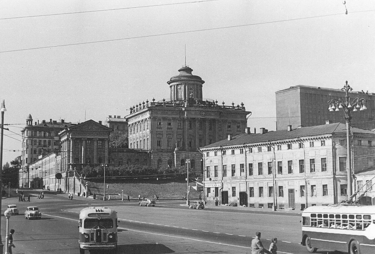 Центральный телеграф на улице горького. Высотка на кудринской площади панорама. Москва 4 1955. Манежная площадь 1955. Москва 4 1955.
